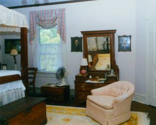 Guest bedroom