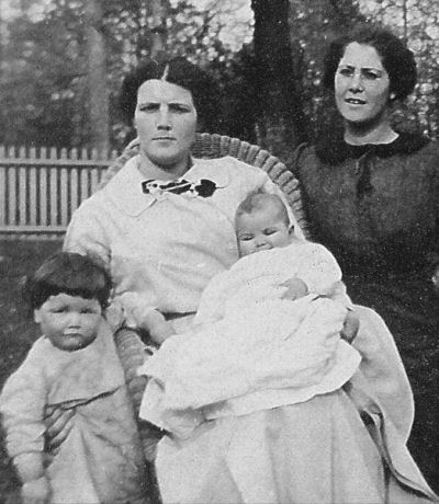 Annie Hardy Viccellio, Asa, Martha, and Kate Hardy Powell